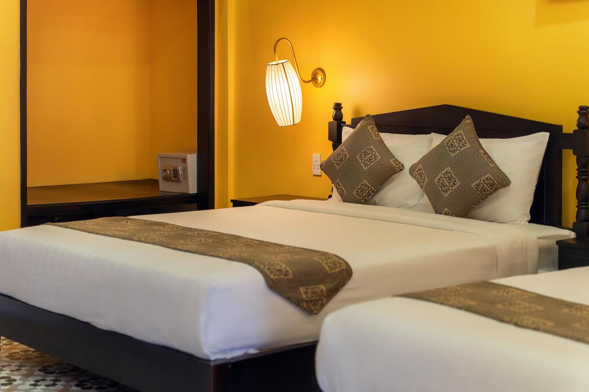 Golden Bell Homestay Hoi An Bagian luar foto