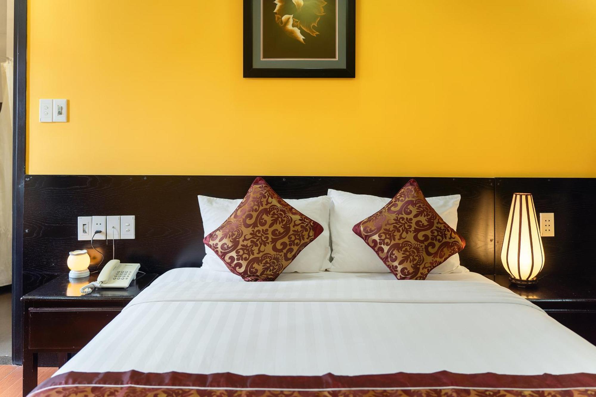 Golden Bell Homestay Hoi An Bagian luar foto