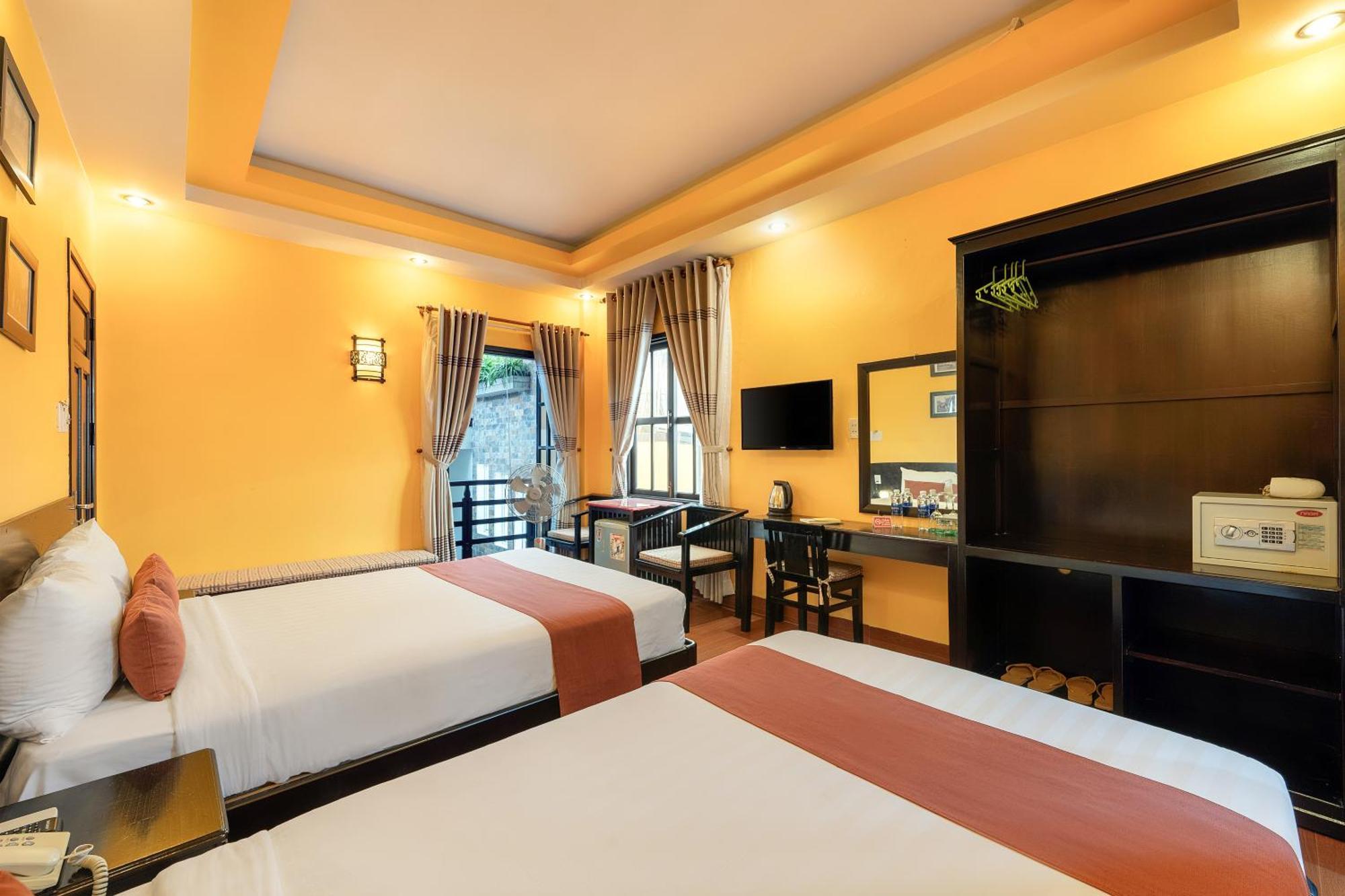 Golden Bell Homestay Hoi An Bagian luar foto